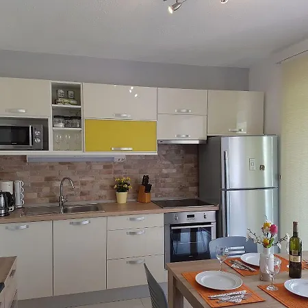 Apartment Getaway - Ileora *